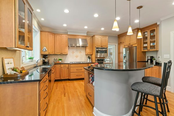 Transformez votre jardin miniature avec un espace compost : guide pratique pour un compostage réussi